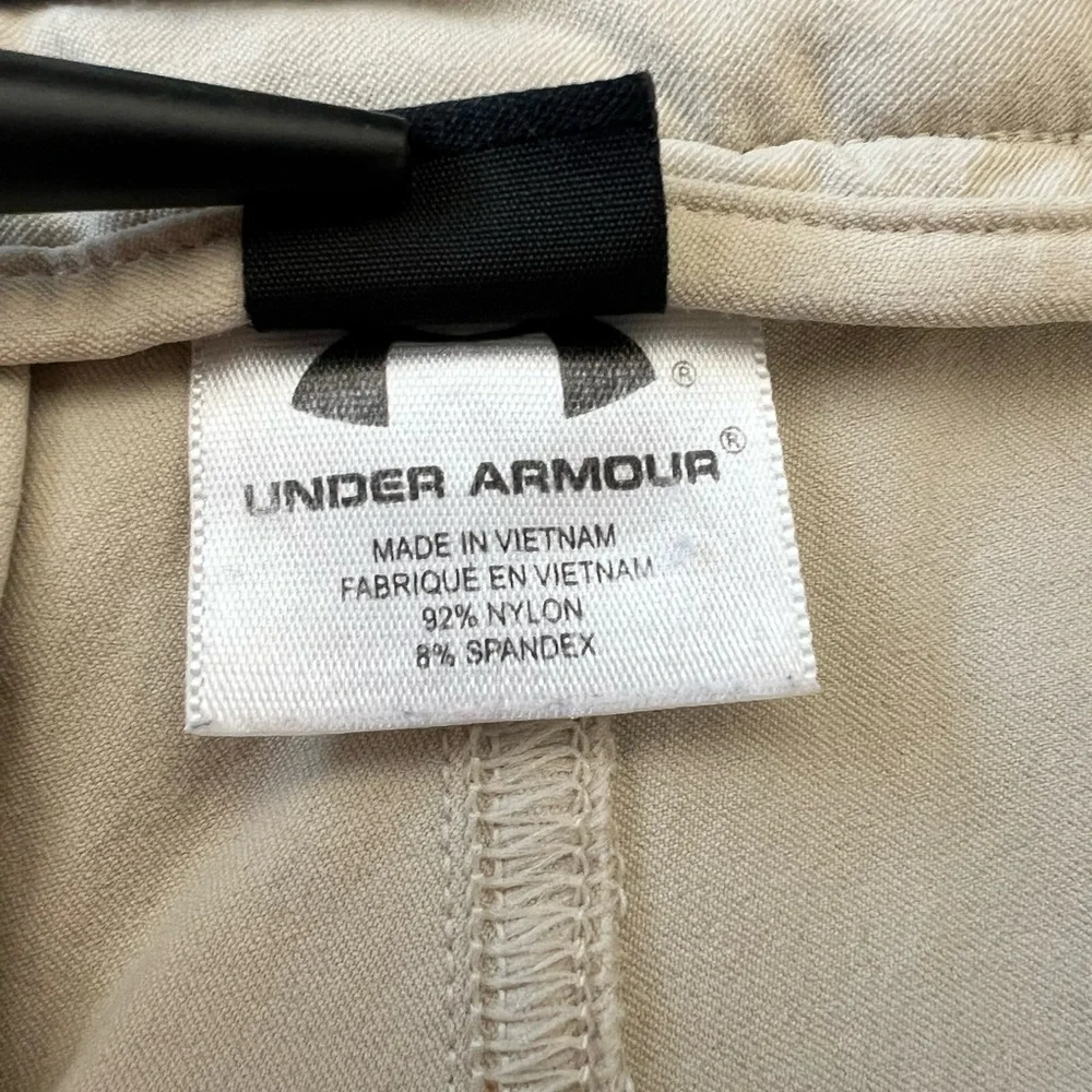 Under Armour Women’s Tan Golf Shorts Stretch Size 6